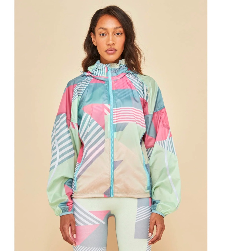 NWOT Sweaty Betty Pack Away Jacket- PINK BLOCK PRINT